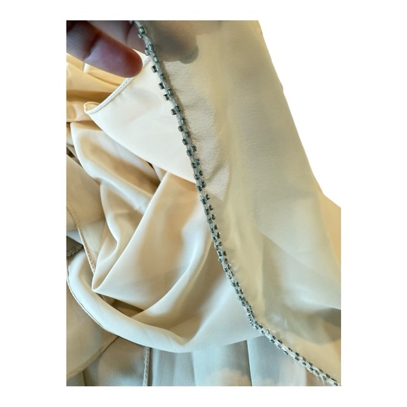 May Queen Couture Champagne Chiffon Sweetheart‎ Neckline Rhinestone Brooch Dress - Picture 10 of 16